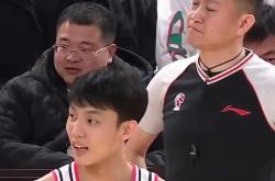 开云体育入口-篮球比赛裁判：受到球员投诉后遭停赛的简单介绍