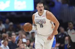 开云体育官网-奇才险胜土耳其男篮，费沃斯送出助攻的简单介绍