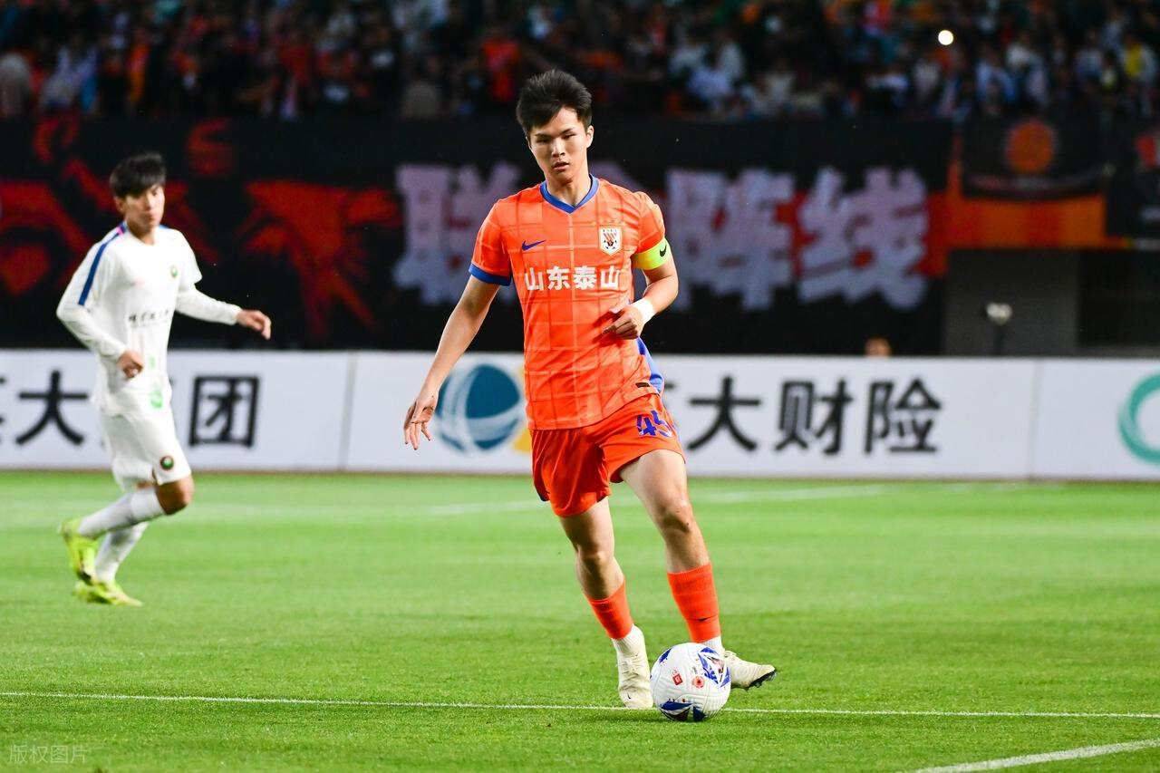 关于北京人和客场临阵磨枪，负于上海上港，积分略有减少的信息