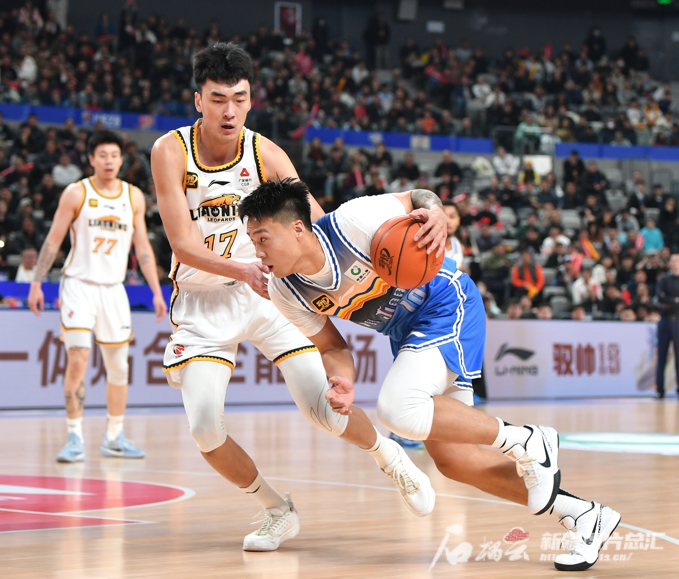 新疆男篮在对阵天津队比赛中狂胜对手