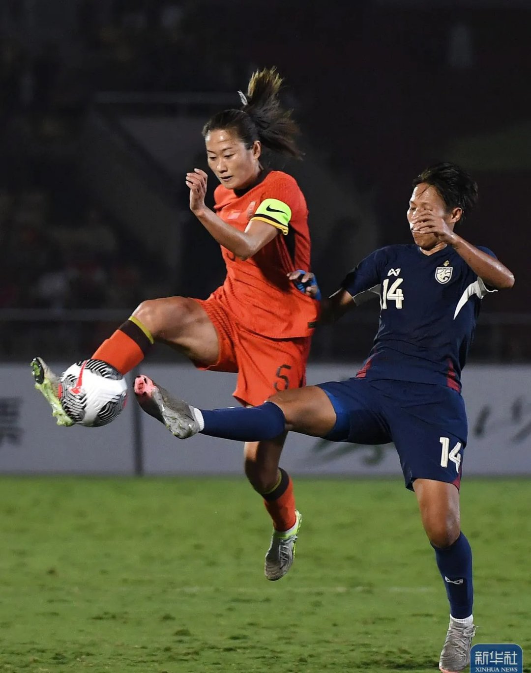 阿联酋女足队员获得最佳队友称号 阿联酋女足队员获得最佳队友称号