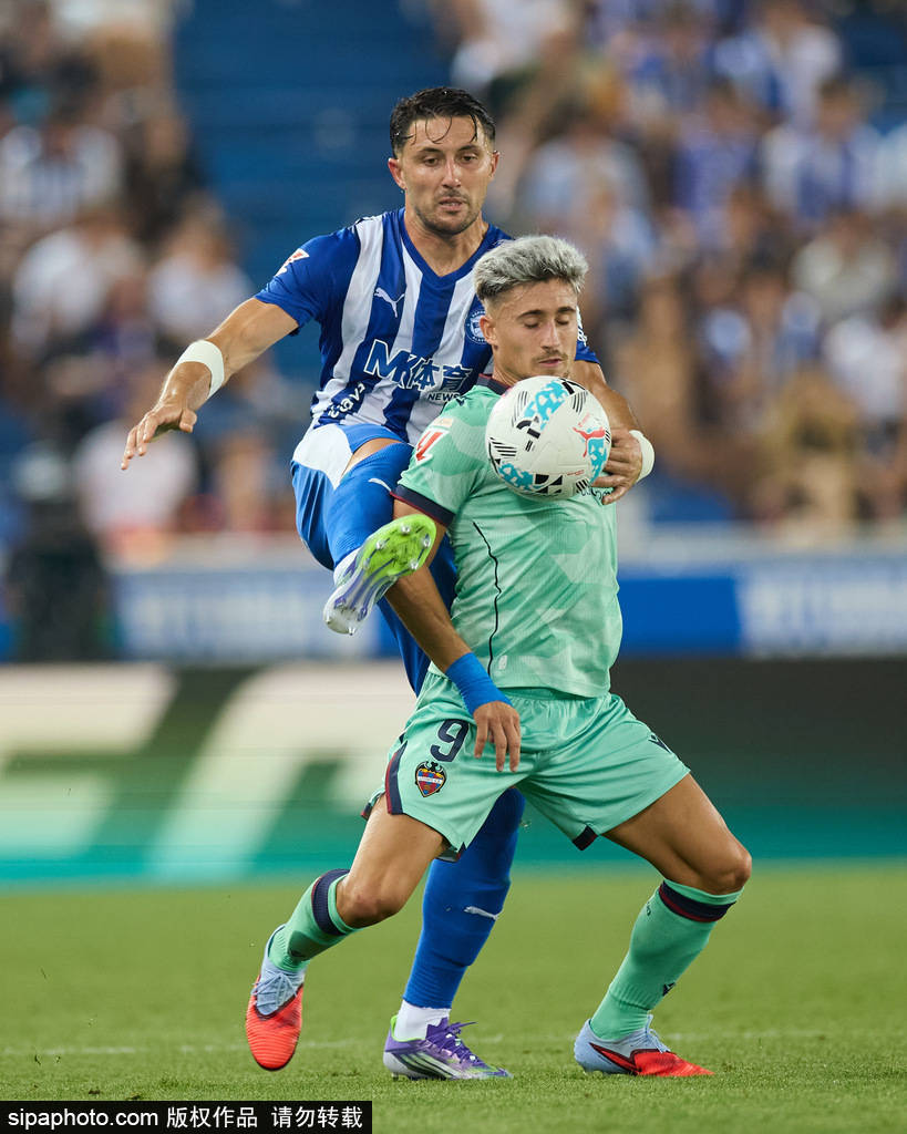 关于瓦伦西亚队员在比赛中全力拼搏,实现逆转胜利的信息 关于瓦伦西亚队员在比赛中全力拼搏,实现逆转胜利的信息