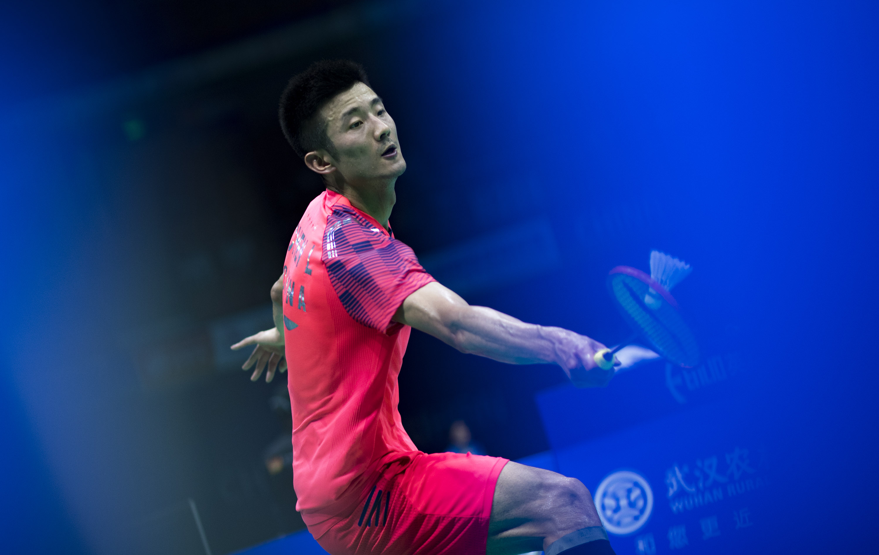 包含英格兰羽毛球队逆转马来西亚羽毛球队，谌龙统治全场的词条