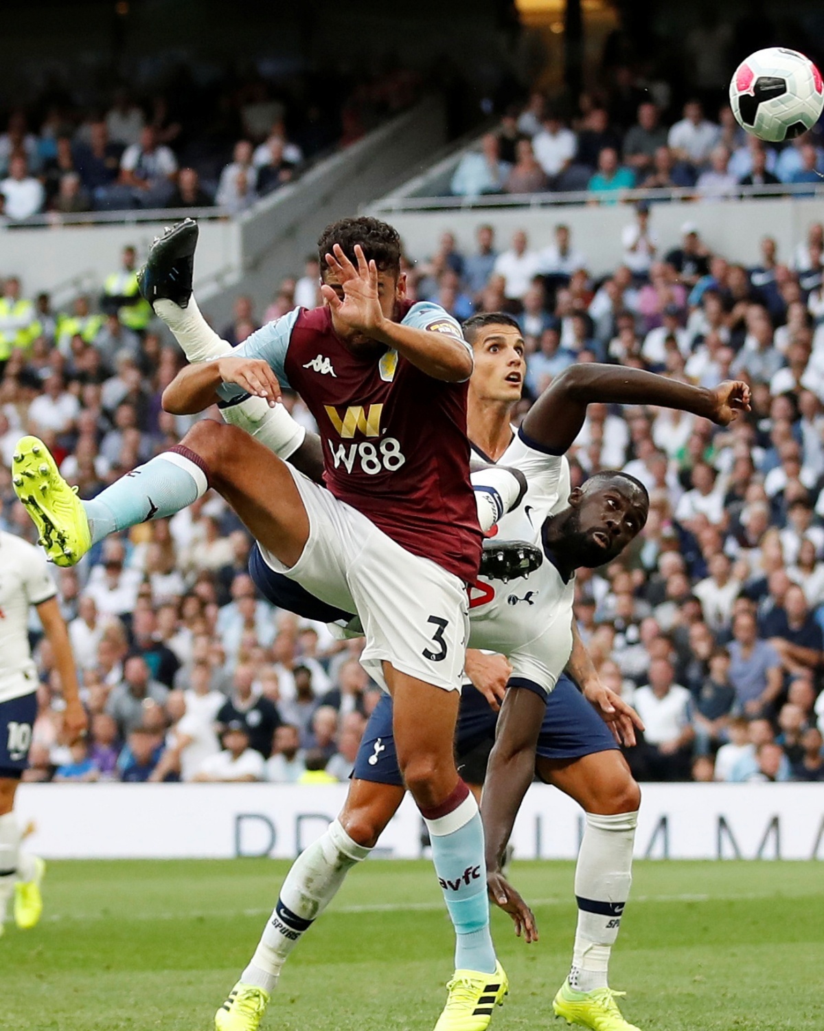 阿斯顿马丁横扫梅赛德斯,拉塞尔扛起全队 阿斯顿马丁横扫梅赛德斯,拉塞尔扛起全队